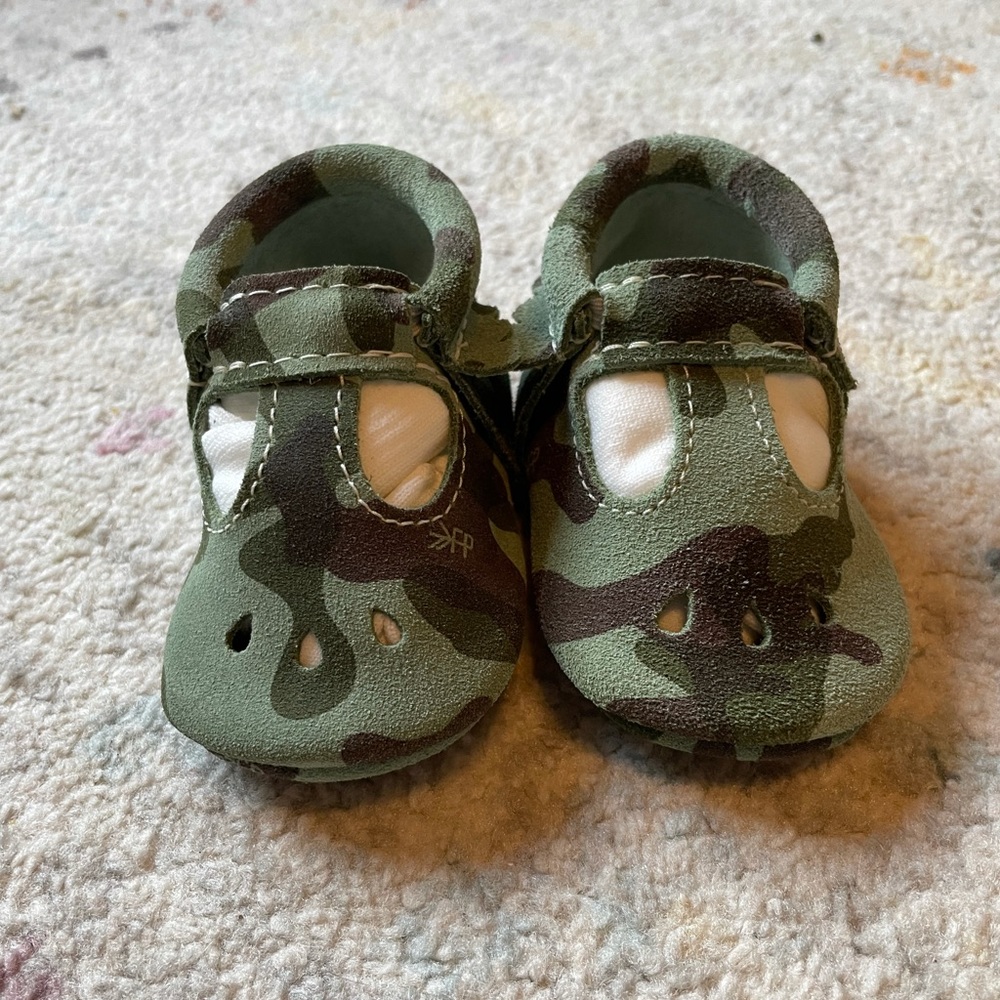 NEW Freshly Picked Camo Mini Sole Moccs